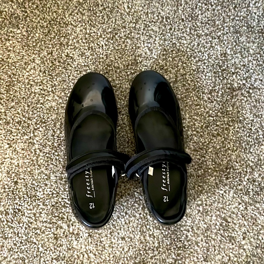 Danskin Freestyle Girls Tap Shoes Size 12